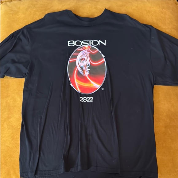 The Weeknd Boston tour Black  Graphic T-Shirt - Picture 1 of 3